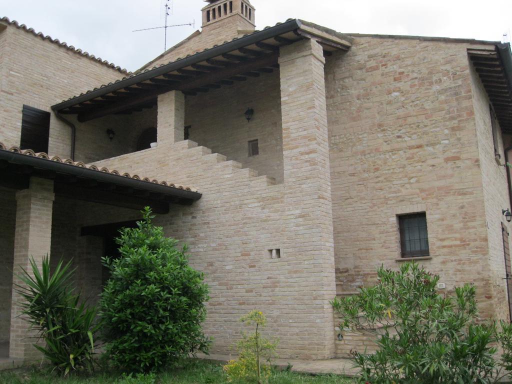 Ciards House Apartment Montefalco Ruang foto