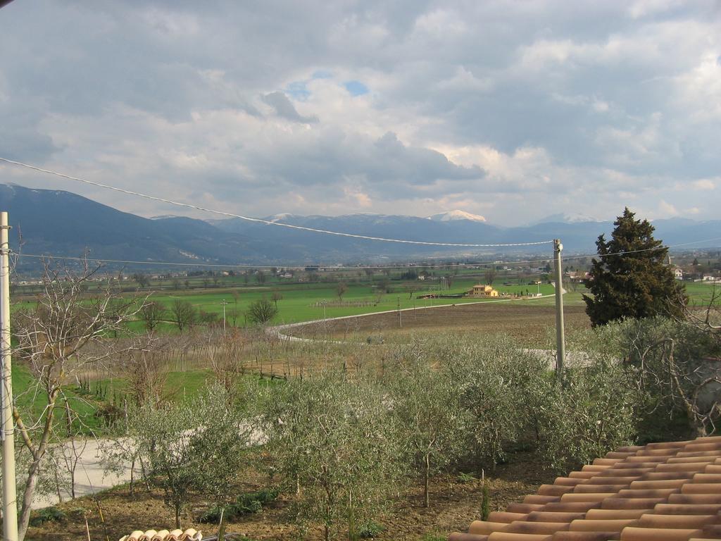 Ciards House Apartment Montefalco Ruang foto
